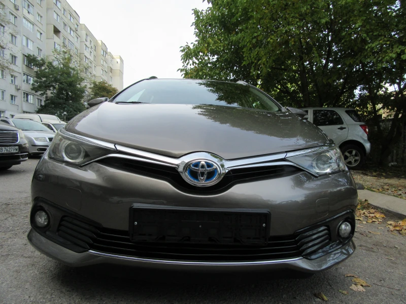 Toyota Auris 1.8 HYBRID/AUT/NAVI/EURO6, снимка 2 - Автомобили и джипове - 47668656