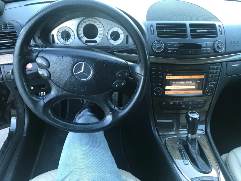 Mercedes-Benz E 280, снимка 8 - Автомобили и джипове - 48520142