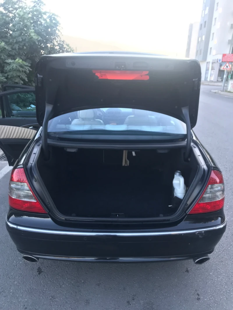 Mercedes-Benz E 280, снимка 9 - Автомобили и джипове - 48520142