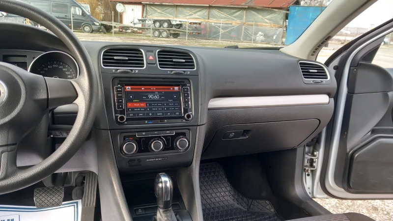 VW Golf 1.6TDI-АВТОМАТИК/ВНОС ГЕРМАНИЯ , снимка 10 - Автомобили и джипове - 49366578