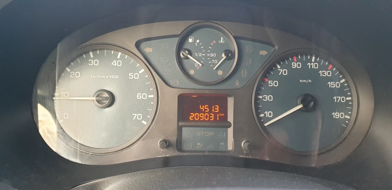 Citroen Berlingo 1.6 hdi, снимка 14 - Автомобили и джипове - 50008170