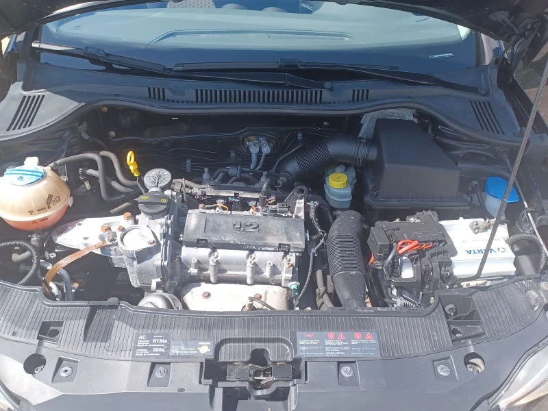 Seat Ibiza 1.2i 12v, снимка 9 - Автомобили и джипове - 50032464