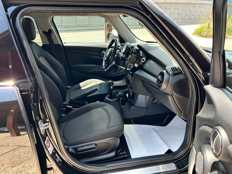 Mini Cooper ONE 1.2TURBO, снимка 14 - Автомобили и джипове - 50564965