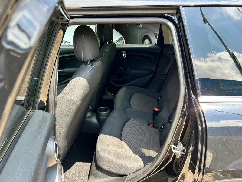 Mini Cooper ONE 1.2TURBO, снимка 15 - Автомобили и джипове - 50564965