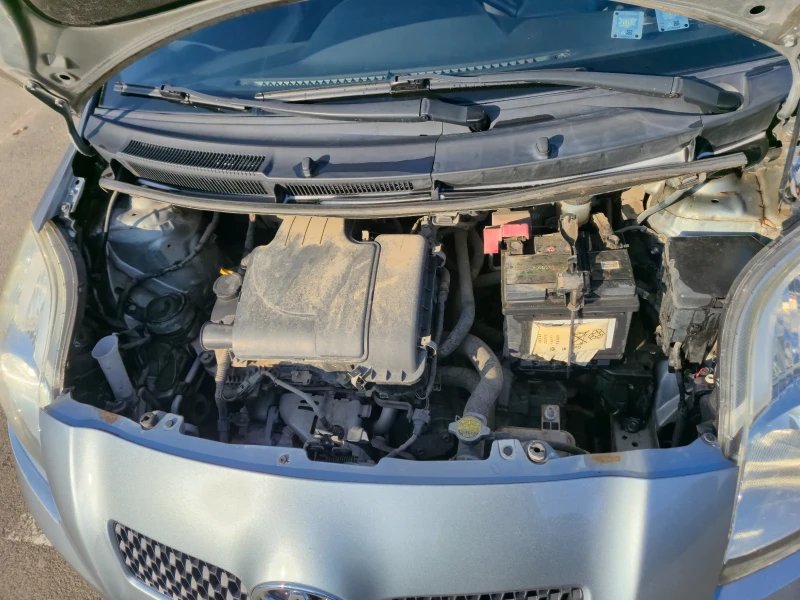 Toyota Yaris, снимка 10 - Автомобили и джипове - 52434322