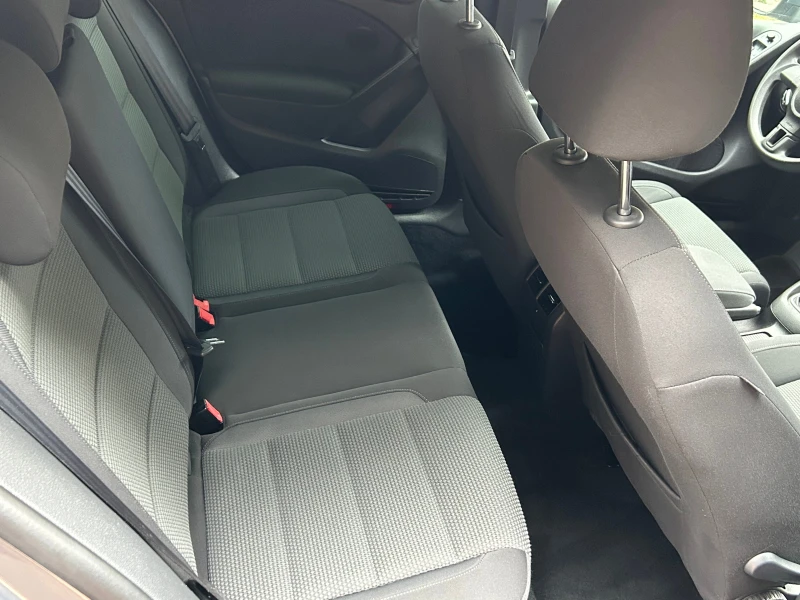 VW Golf 1.6TDI 105K, снимка 10 - Автомобили и джипове - 52641206