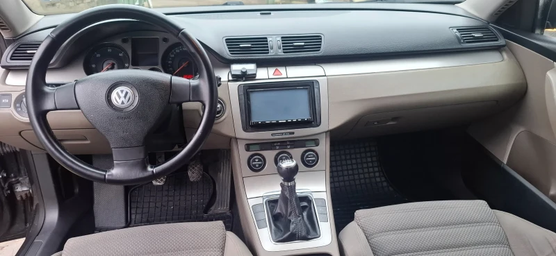 VW Passat 2.0 куб.см.140к.с. common rail, снимка 9 - Автомобили и джипове - 52886593