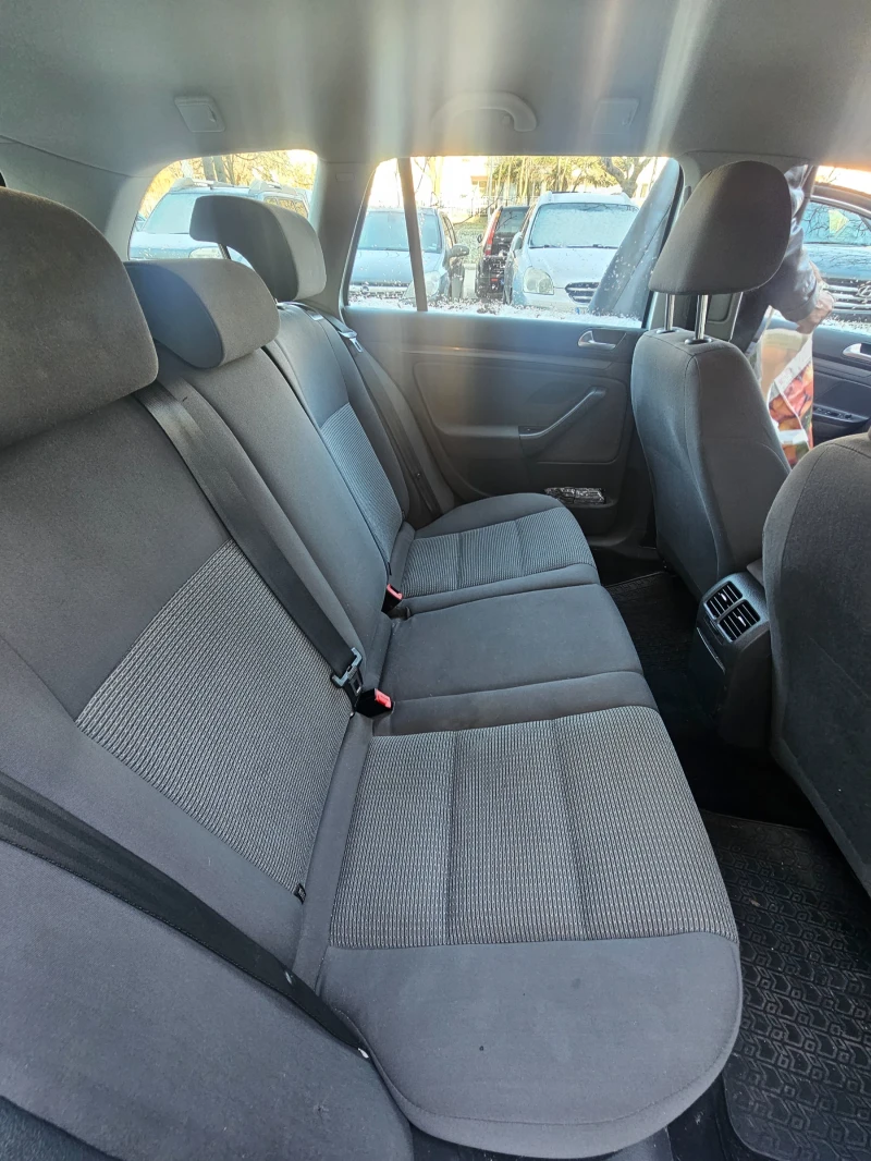 VW Golf, снимка 7 - Автомобили и джипове - 53131050