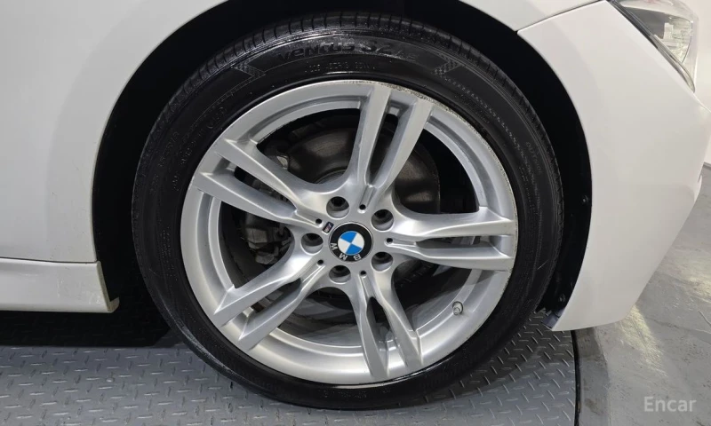 BMW 330, снимка 5 - Автомобили и джипове - 53288011