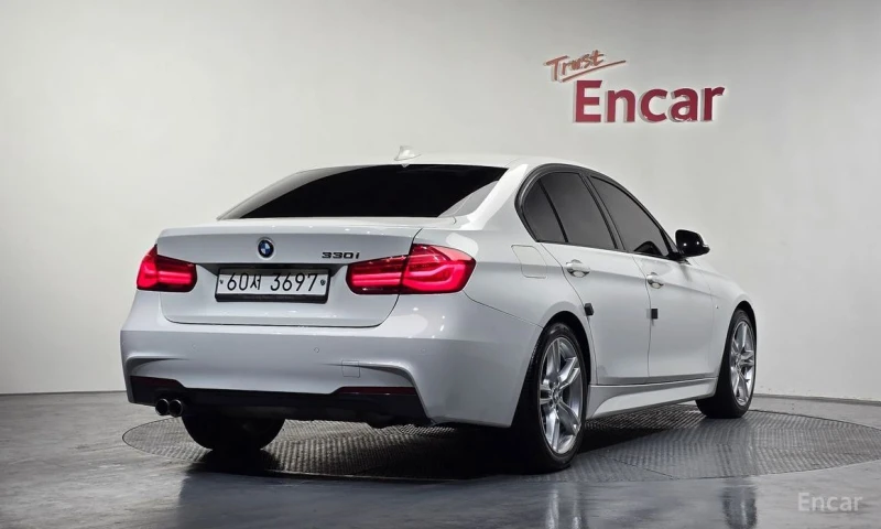 BMW 330, снимка 2 - Автомобили и джипове - 53288011