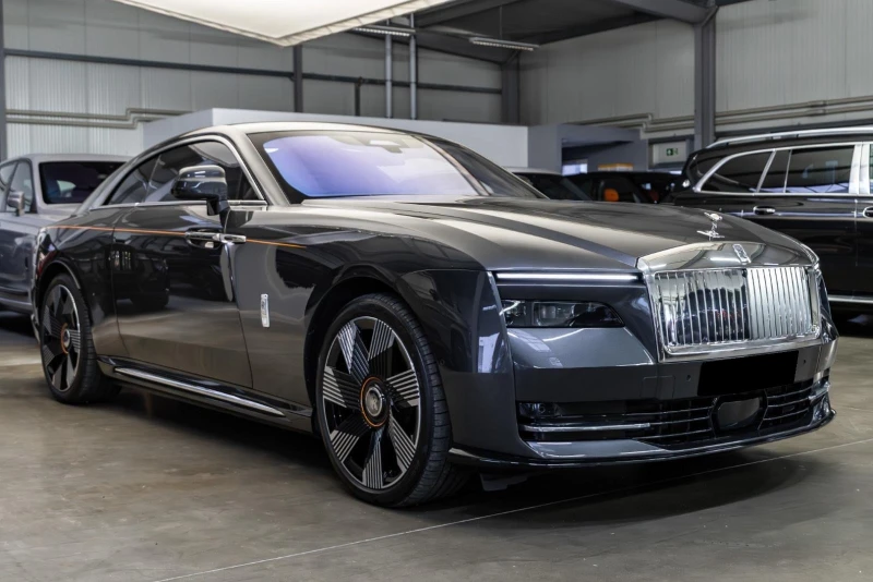 Rolls-Royce Spectre, снимка 4 - Автомобили и джипове - 53329788