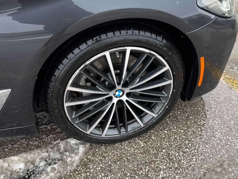 BMW 530 530i xDrive  CARFAX, снимка 7 - Автомобили и джипове - 53579977
