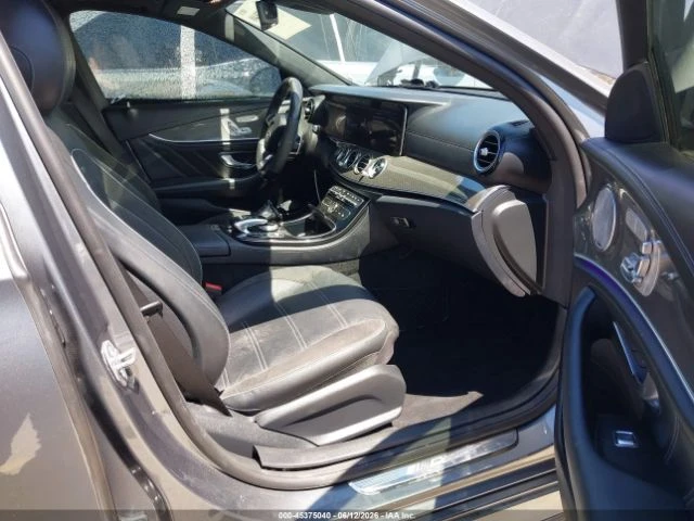 Mercedes-Benz E 63 AMG S* 4MATIC* ПОДГРЕВ* ОБДУХВАНЕ* ПАНО* BURMESTER* , снимка 5 - Автомобили и джипове - 55570441