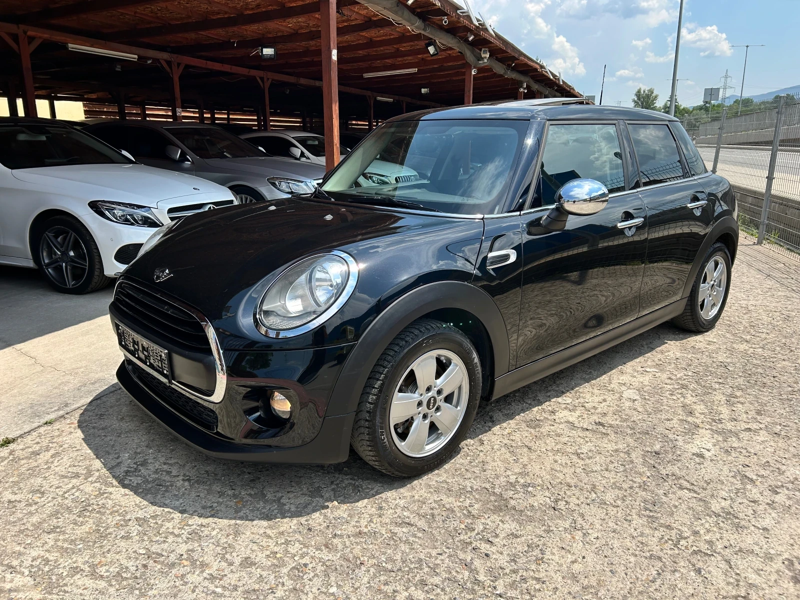 Mini Cooper ONE 1.2TURBO, снимка 1