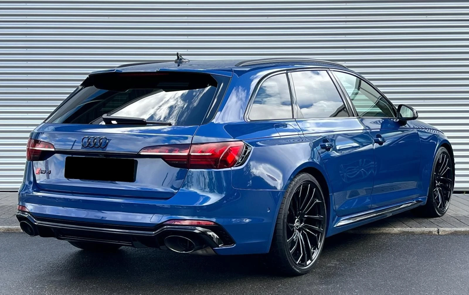 Audi Rs4 Avant Quattro = Black Optic Plus= Гаранция - изображение 2