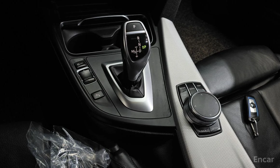 BMW 330  - изображение 9