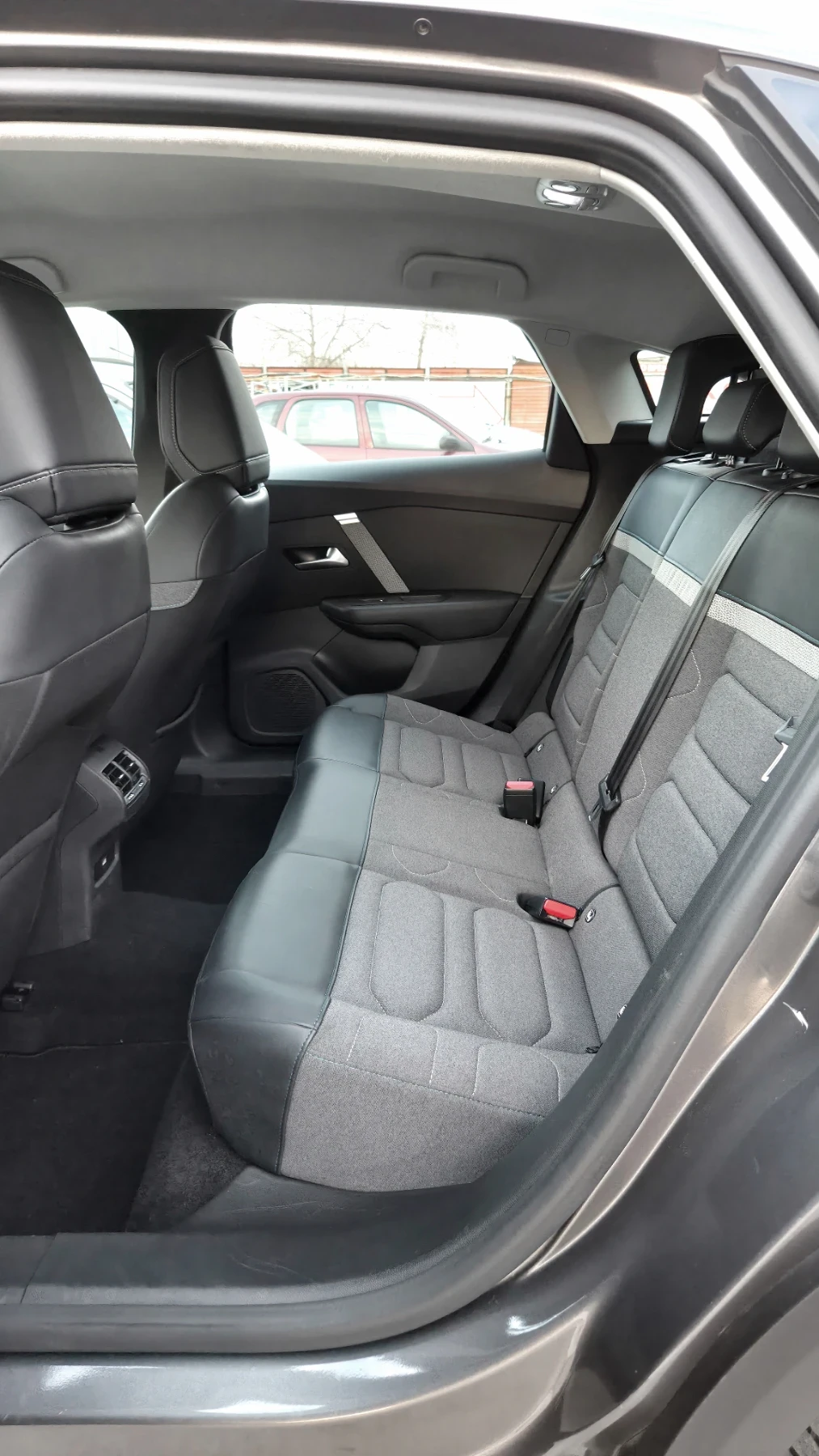 Citroen C4 1.5 HDi Feel Pack / KEYLESS /КАМЕРА/ Head-up, снимка 11 - Автомобили и джипове - 53728511