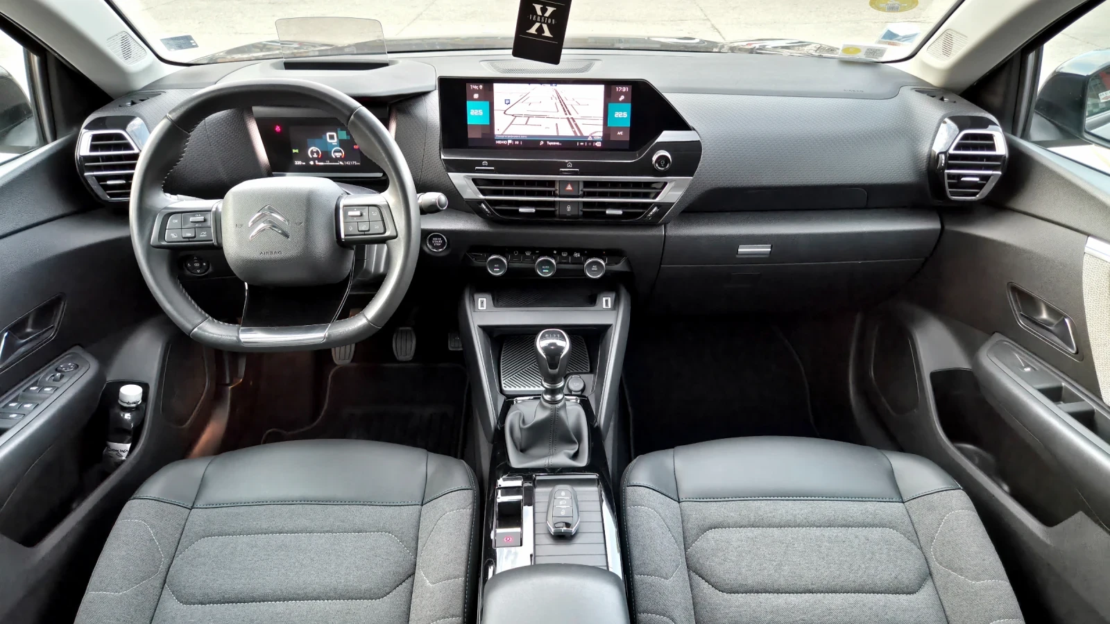 Citroen C4 1.5 HDi Feel Pack / KEYLESS /КАМЕРА/ Head-up, снимка 12 - Автомобили и джипове - 53728511