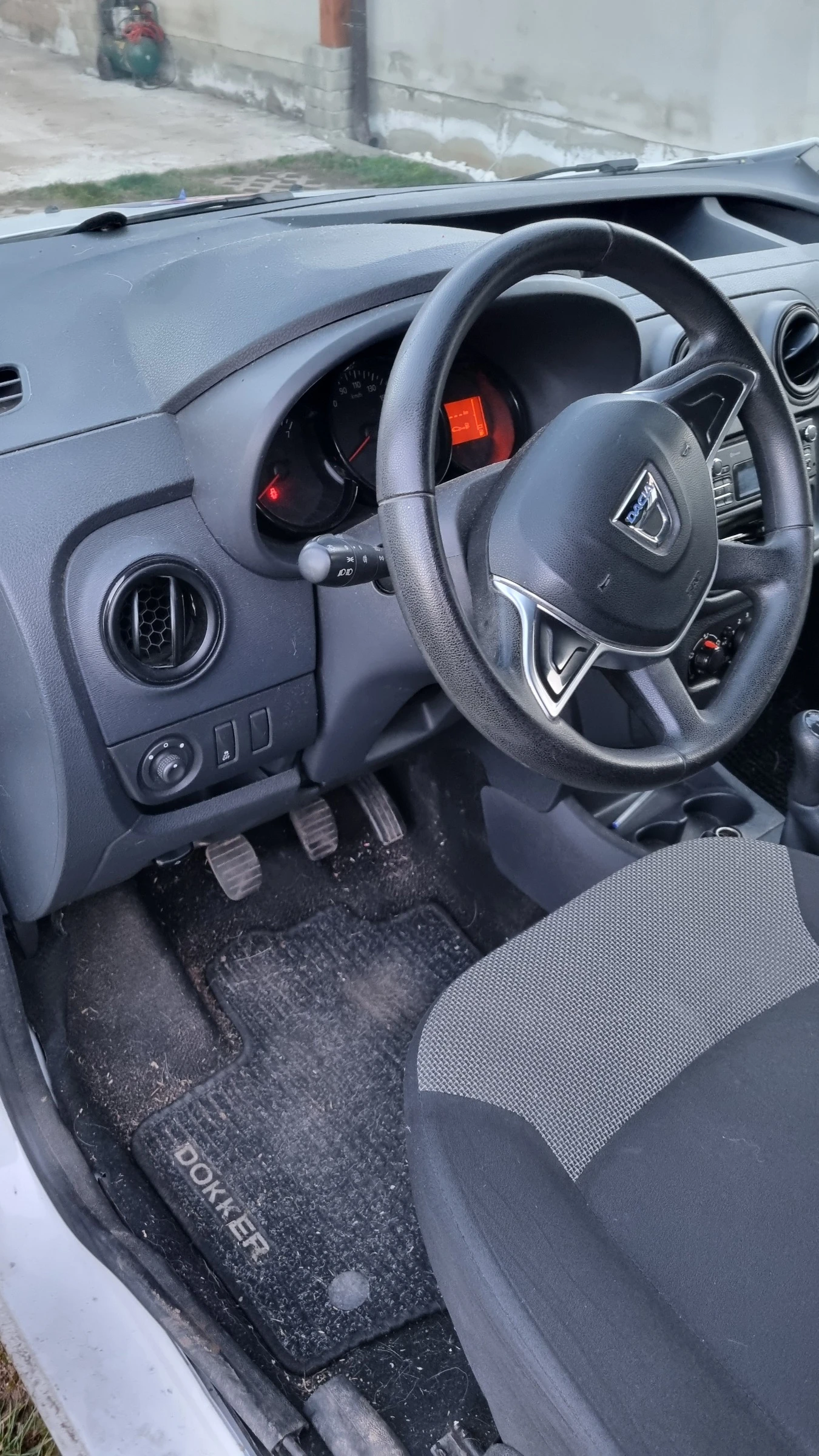 Dacia Dokker DCI, снимка 4 - Автомобили и джипове - 53784255