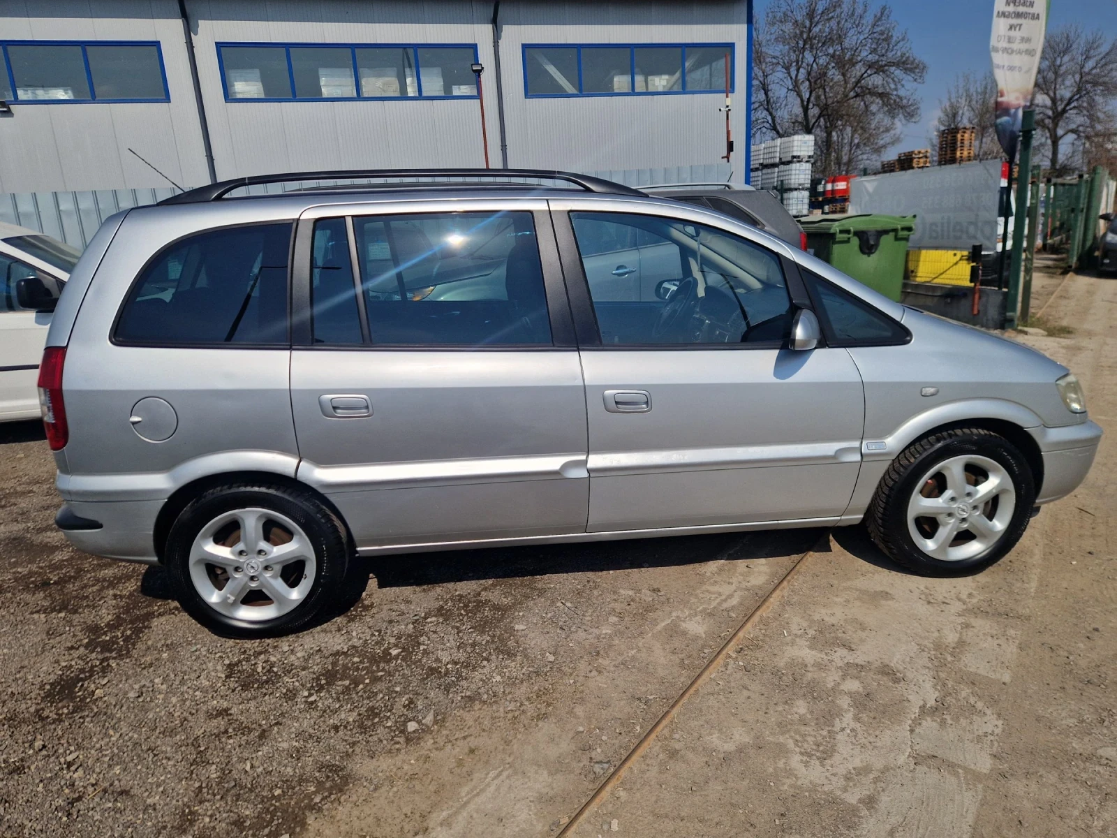Opel Zafira 1.8i16v 125HP.6+ 1ITALIA, снимка 9 - Автомобили и джипове - 53926196