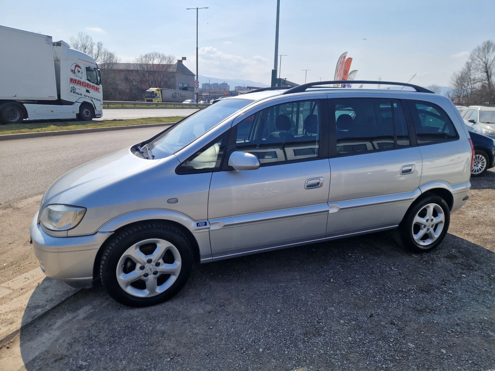 Opel Zafira 1.8i16v 125HP.6+ 1ITALIA, снимка 3 - Автомобили и джипове - 53926196
