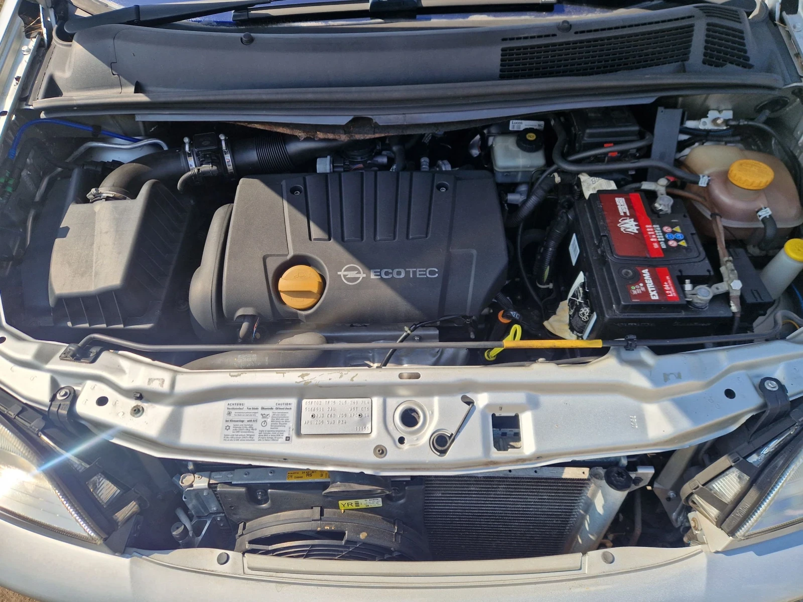 Opel Zafira 1.8i16v 125HP.6+ 1ITALIA, снимка 15 - Автомобили и джипове - 53926196