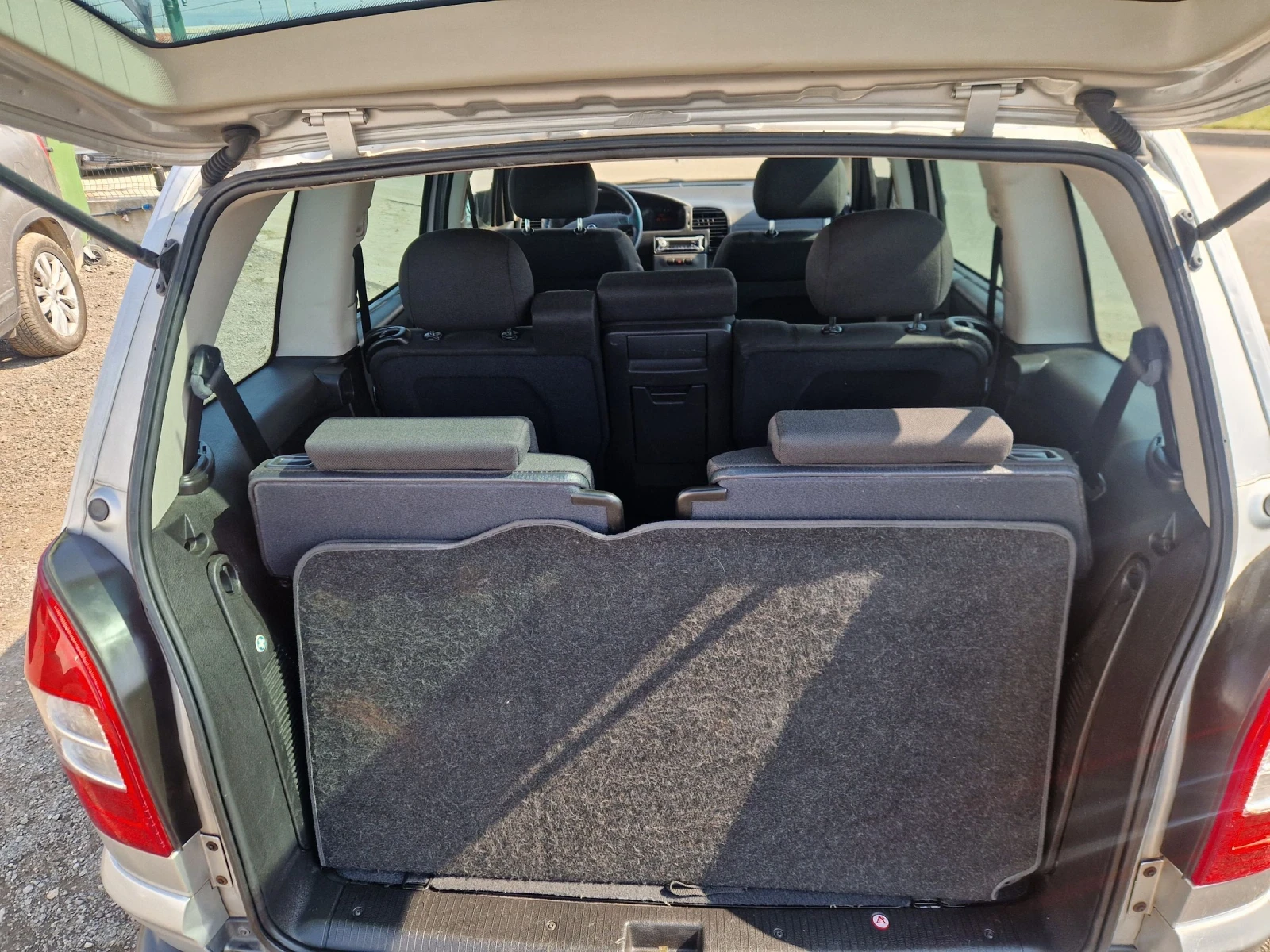 Opel Zafira 1.8i16v 125HP.6+ 1ITALIA, снимка 5 - Автомобили и джипове - 53926196