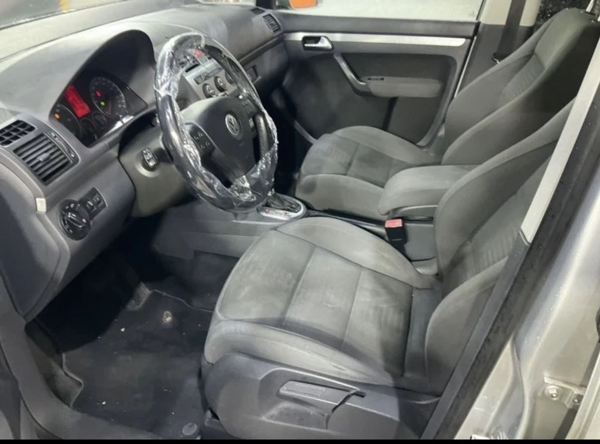 VW Touran HIGHLINE DSG ОЧАКВАН ВНОС, снимка 4 - Автомобили и джипове - 54000975