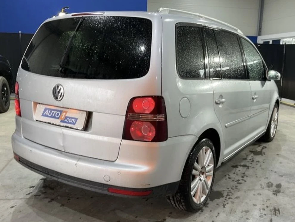 VW Touran HIGHLINE DSG ОЧАКВАН ВНОС, снимка 2 - Автомобили и джипове - 54000975