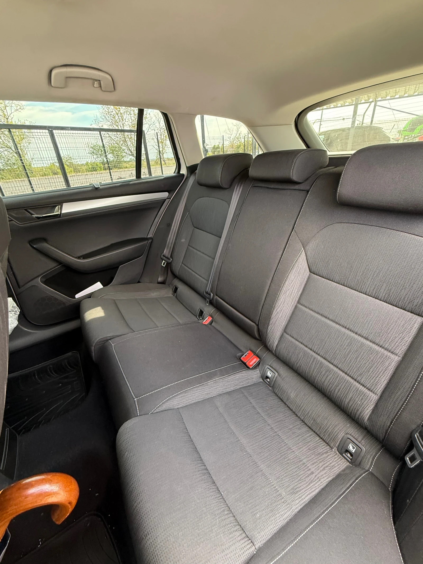 Skoda Superb, снимка 6 - Автомобили и джипове - 54432491