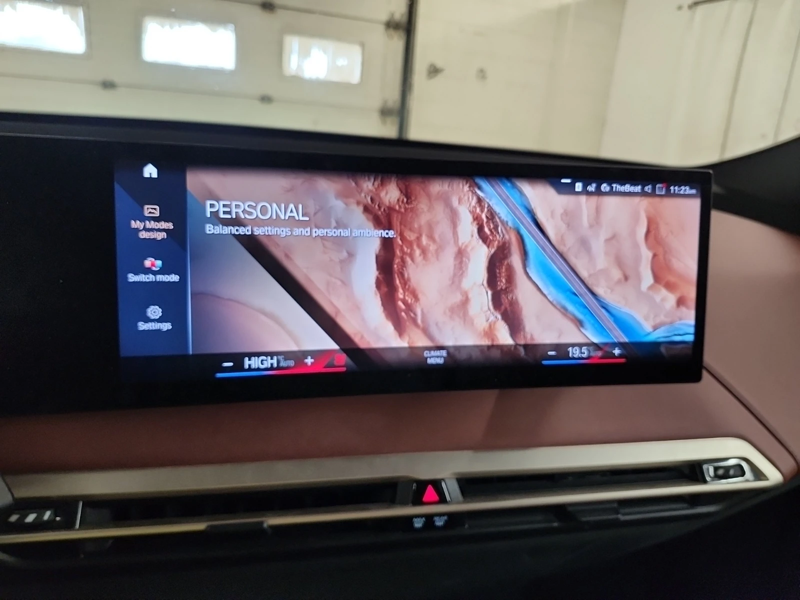BMW iX xDrive40 2023 | Carfax, снимка 11 - Автомобили и джипове - 54925238