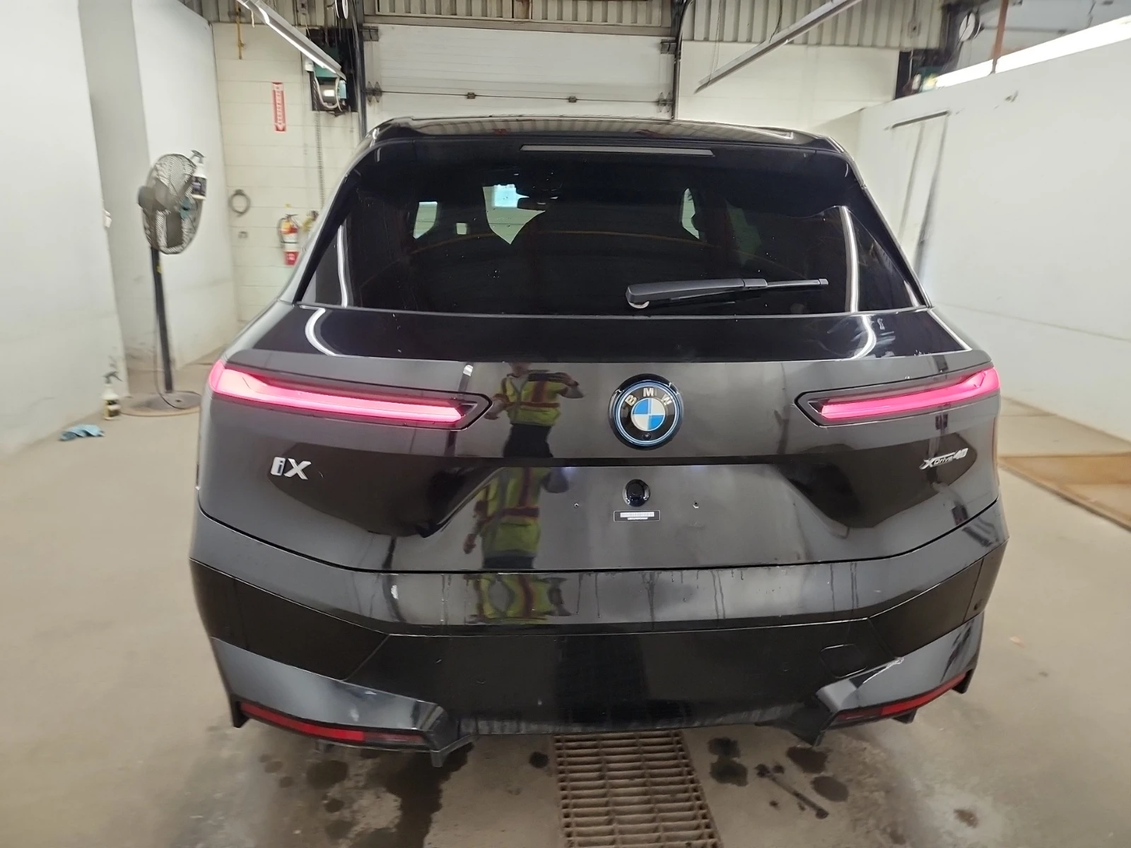 BMW iX xDrive40 2023 | Carfax, снимка 6 - Автомобили и джипове - 54925238