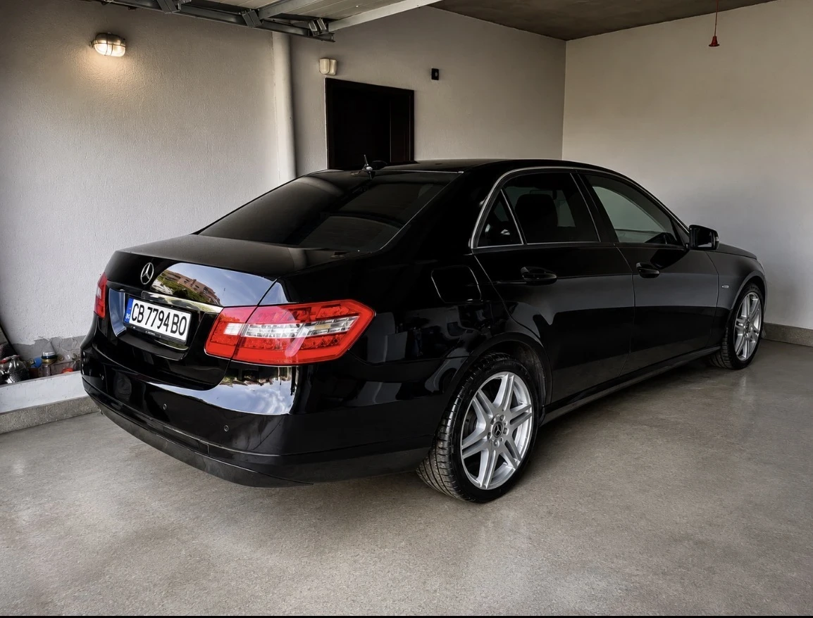 Mercedes-Benz E 220, снимка 3 - Автомобили и джипове - 55212562