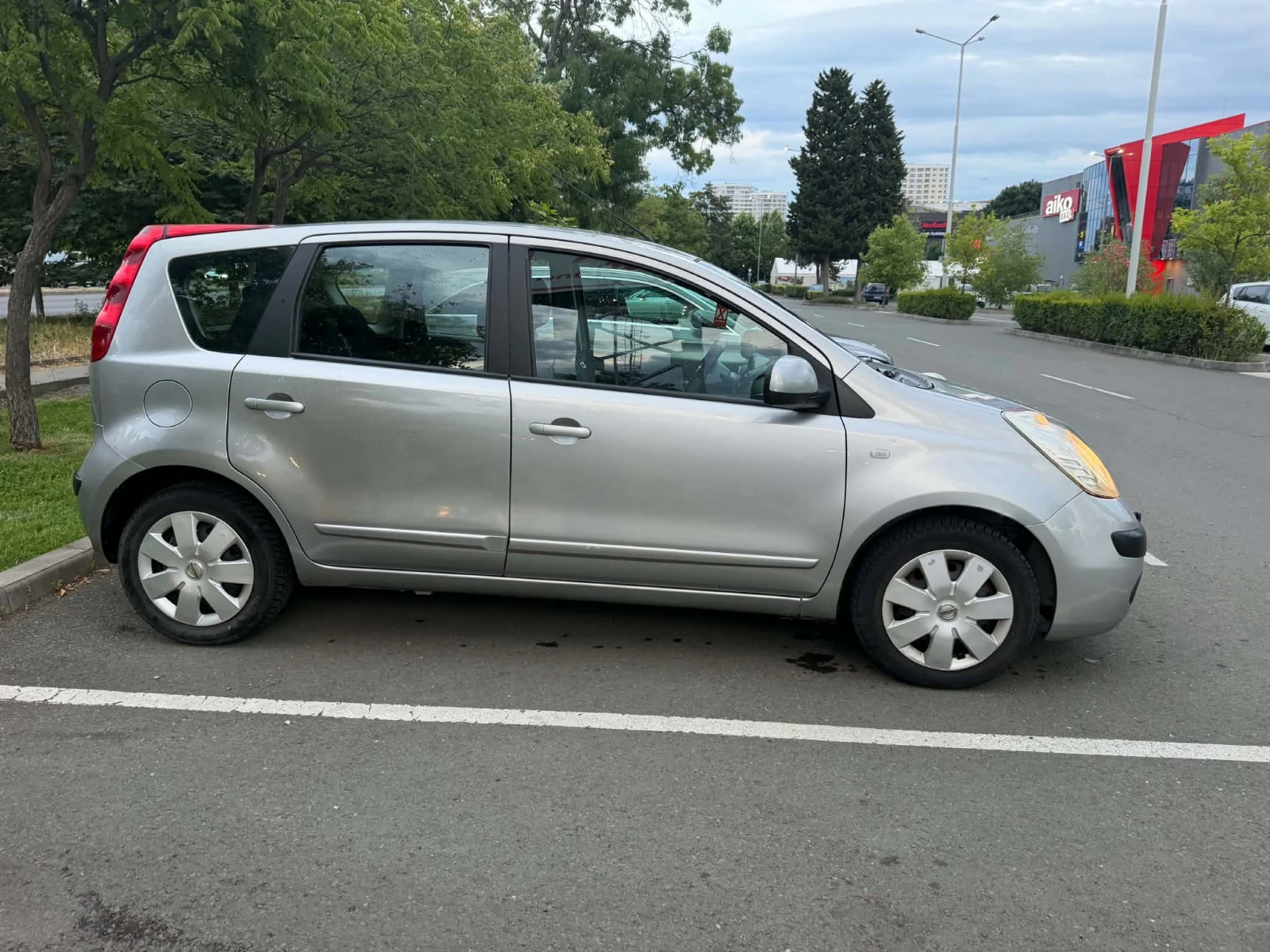 Nissan Note 1.6 i, снимка 2 - Автомобили и джипове - 55223783