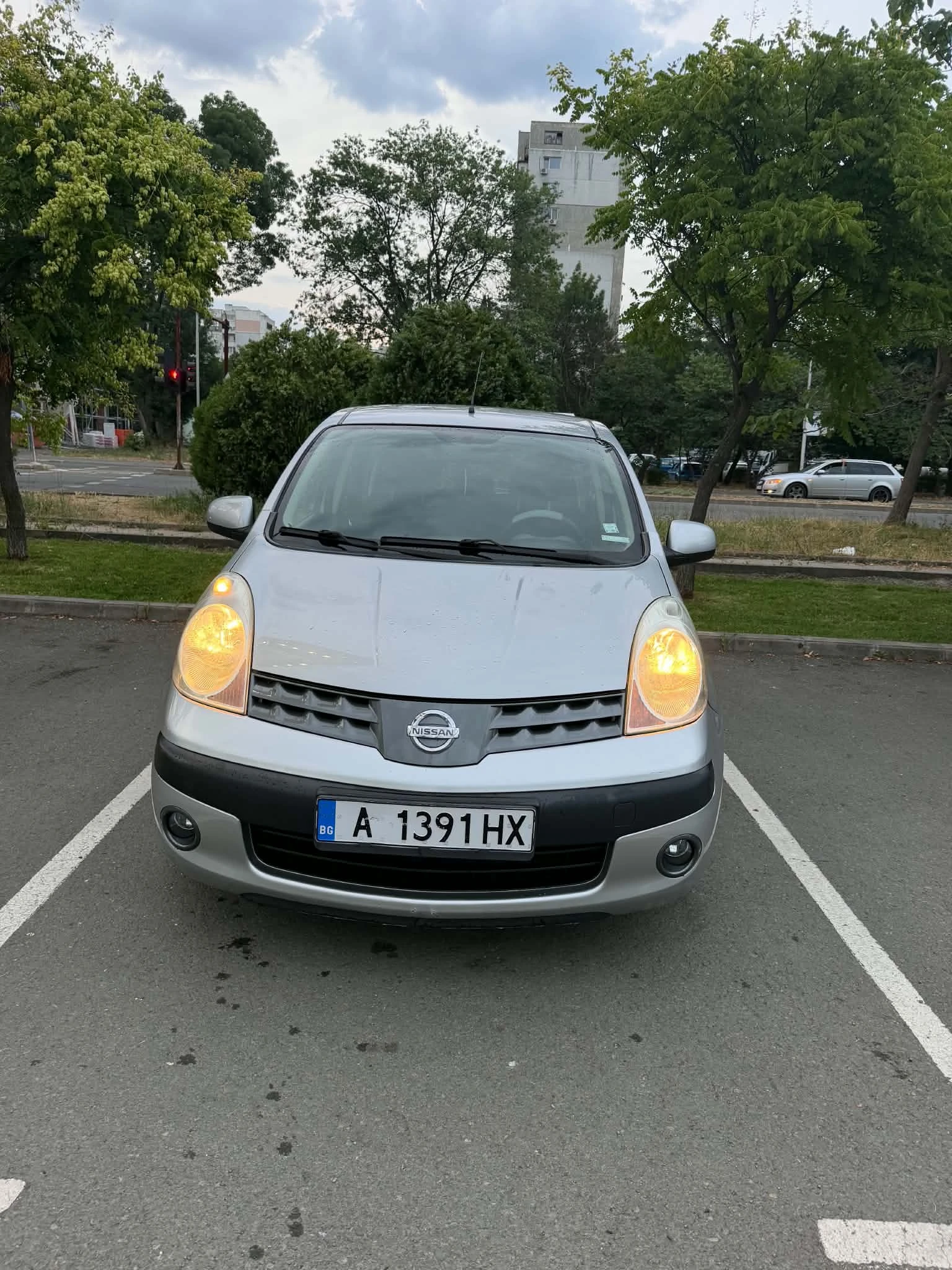 Nissan Note 1.6 i, снимка 3 - Автомобили и джипове - 55223783