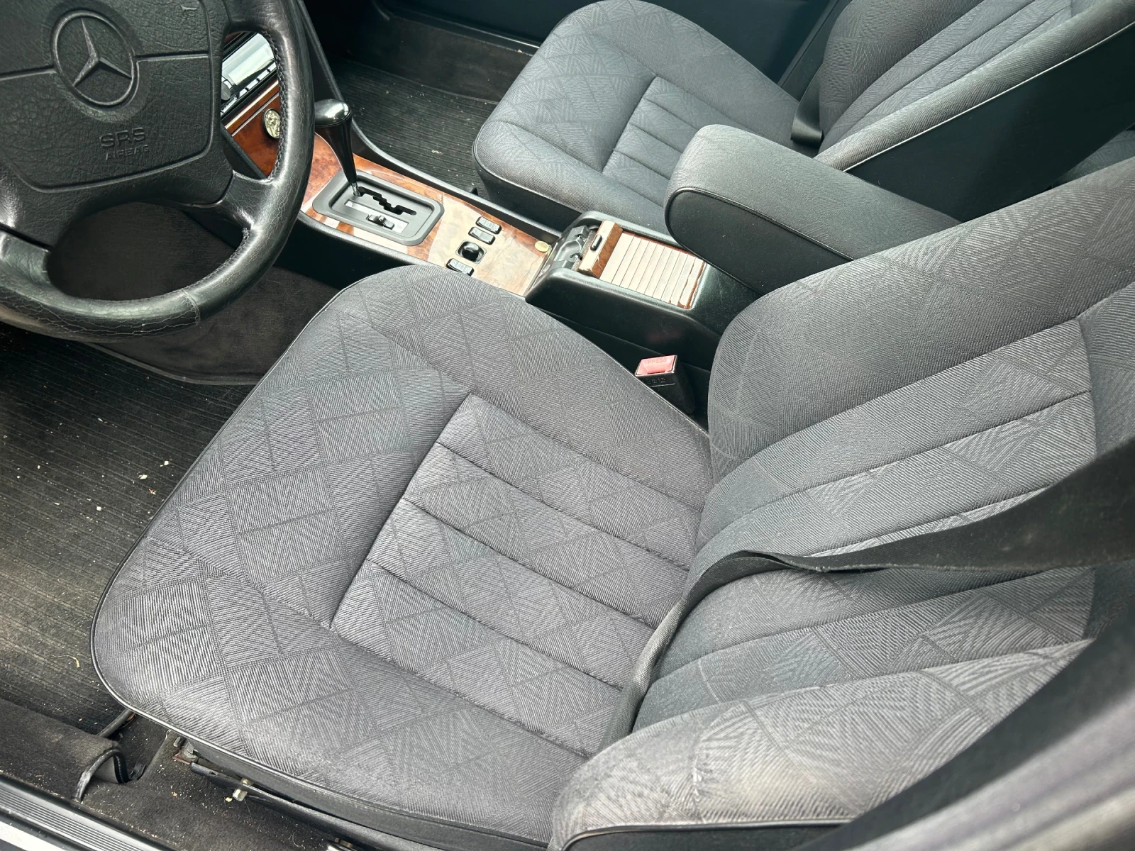 Mercedes-Benz 124 Mercedes-124-Avtomat-Unikat, снимка 14 - Автомобили и джипове - 55345605
