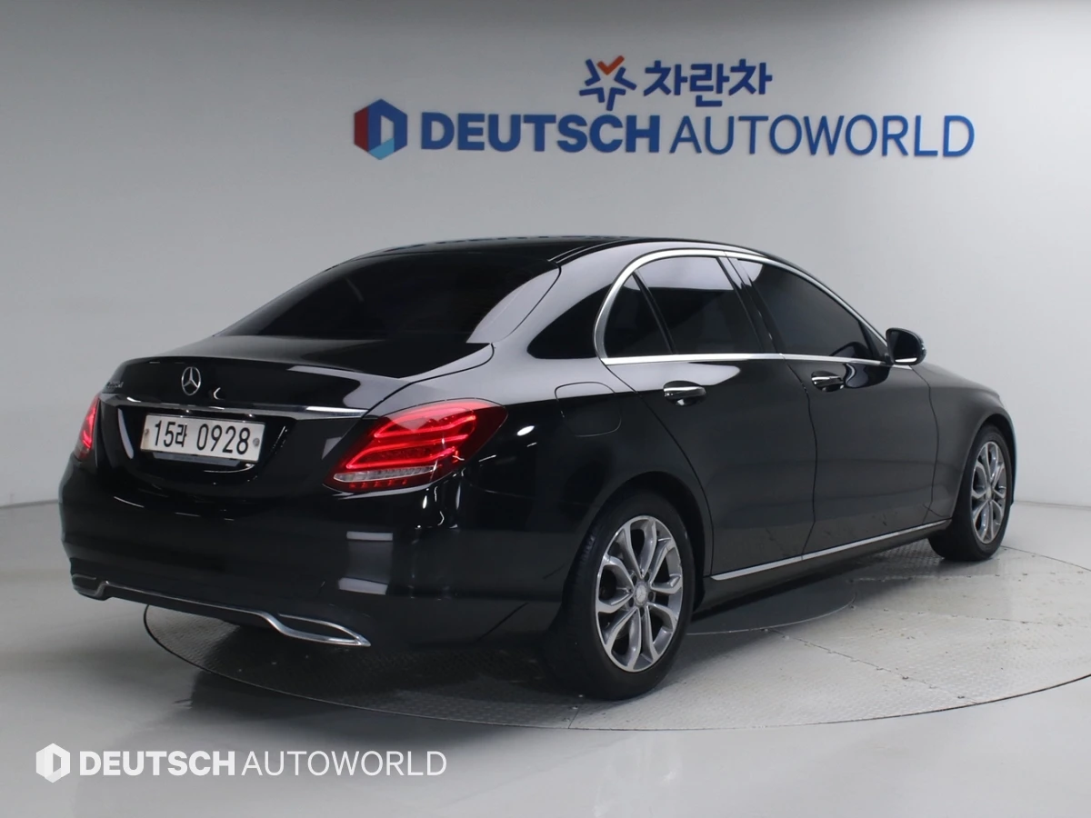 Mercedes-Benz C 220, снимка 3 - Автомобили и джипове - 55415822