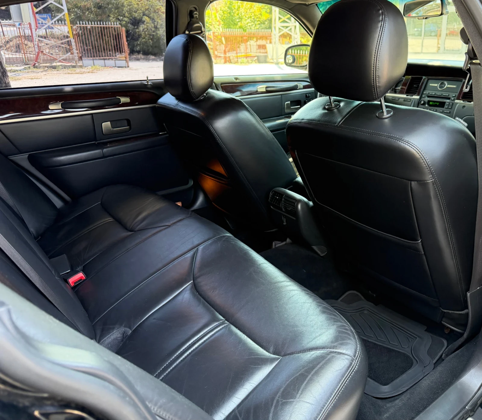 Lincoln Town car 4.6/SignatureLimited/242ps, снимка 9 - Автомобили и джипове - 55749983