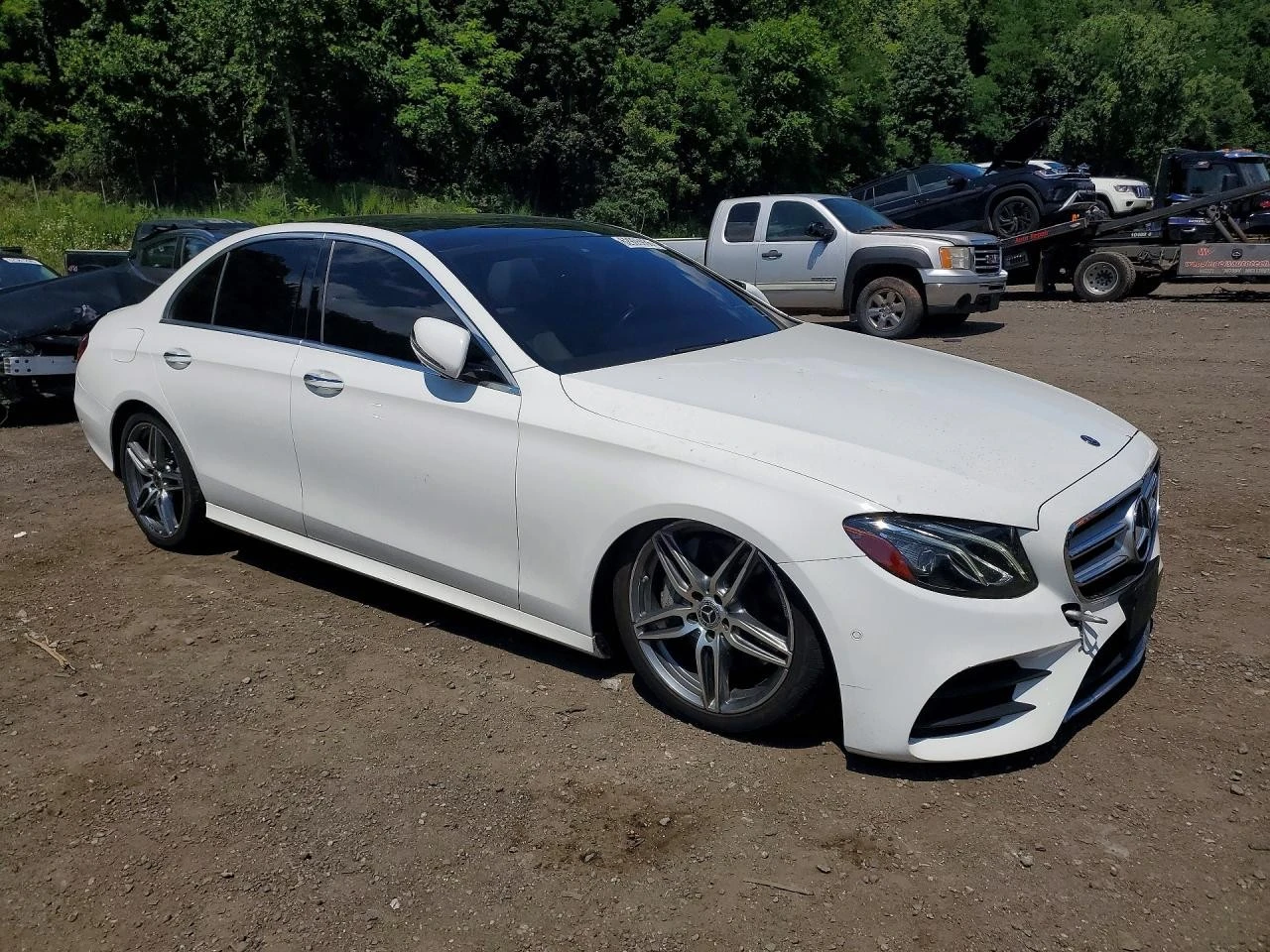 Mercedes-Benz E 300 4MATIC - AMG PKG - ДИГ.ТАБЛО - ПОДГРЕВИ