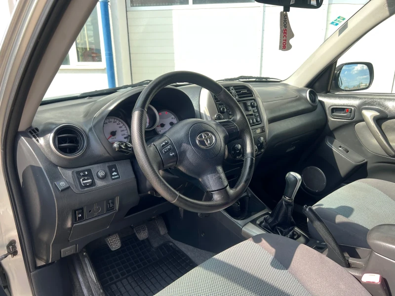 Toyota Rav4 2.0VVTI / Климатроник / Газова уредба, снимка 9 - Автомобили и джипове - 47006857