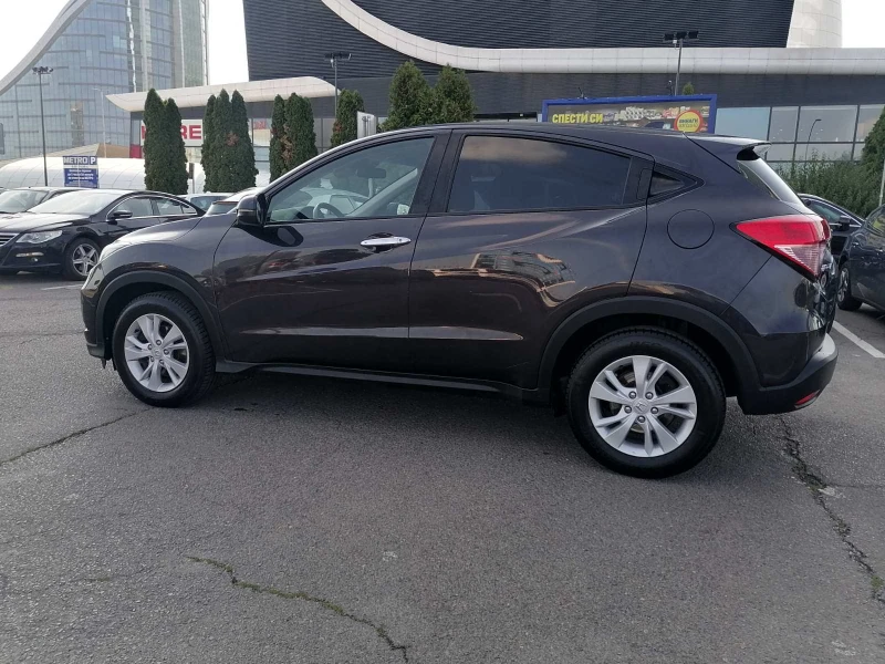 Honda Hr-v 1.5I-VITEC, снимка 7 - Автомобили и джипове - 52404902