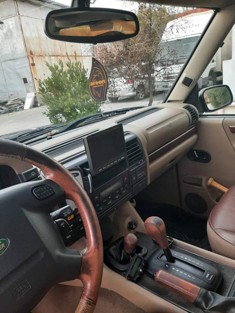 Land Rover Discovery, снимка 8 - Автомобили и джипове - 52401382