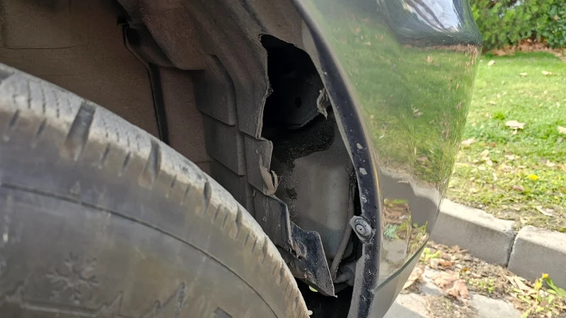 Mitsubishi Outlander, снимка 16 - Автомобили и джипове - 52665268