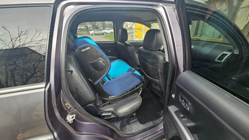 Mitsubishi Outlander, снимка 13 - Автомобили и джипове - 53049947