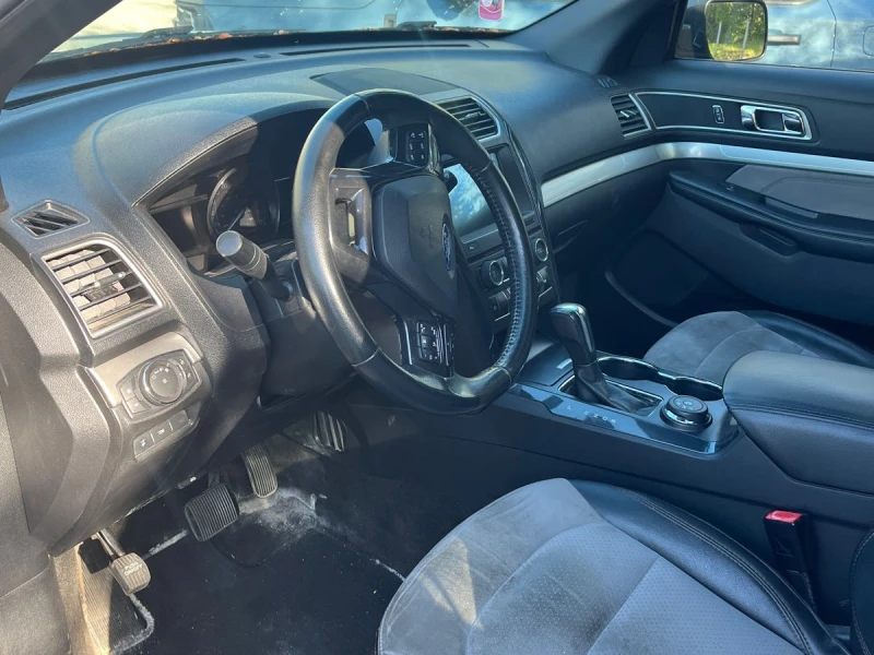 Ford Explorer XLT CARFAX АВТО КРЕДИТ, снимка 6 - Автомобили и джипове - 52725024
