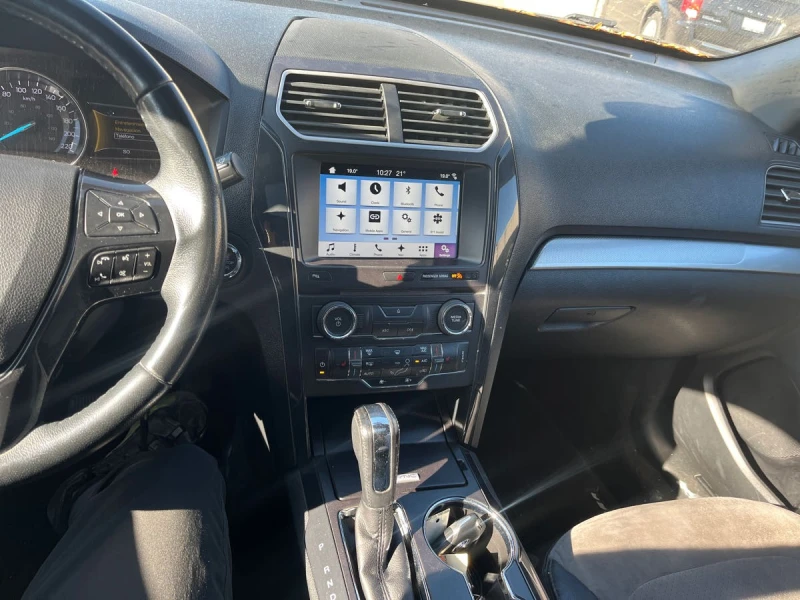 Ford Explorer XLT CARFAX АВТО КРЕДИТ, снимка 8 - Автомобили и джипове - 52725024