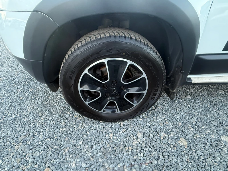 Dacia Duster 1.5 DCI EVRO6 4×4, снимка 13 - Автомобили и джипове - 53125598