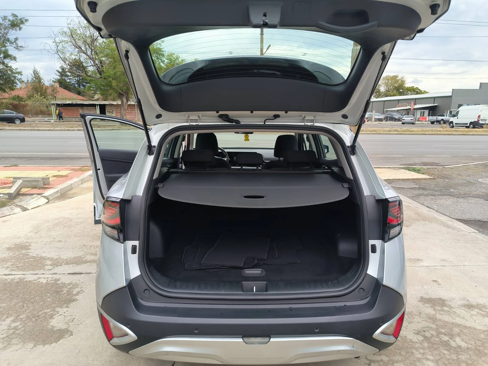Kia Sportage 1.6d-Navi-6sk-Kamera-Euro-6D - изображение 10