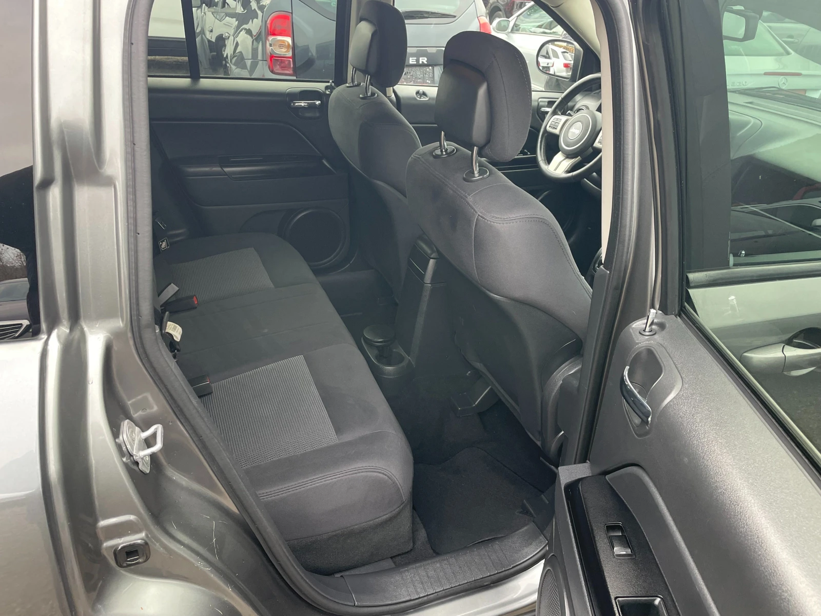 Jeep Compass ���������-������-��� ���� | Mobile.bg � ����������� 14