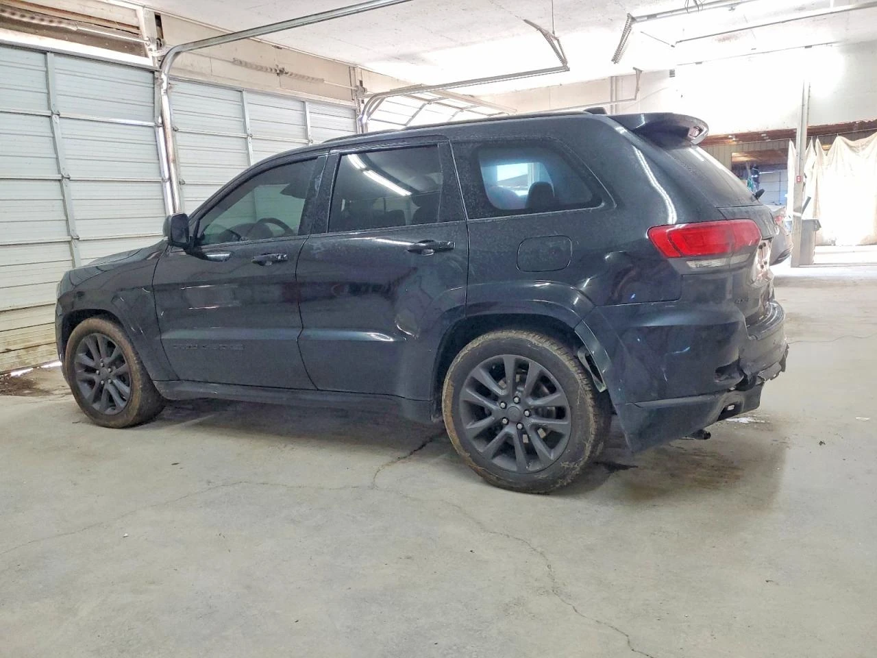 Jeep Grand cherokee OVERLAND - изображение 4